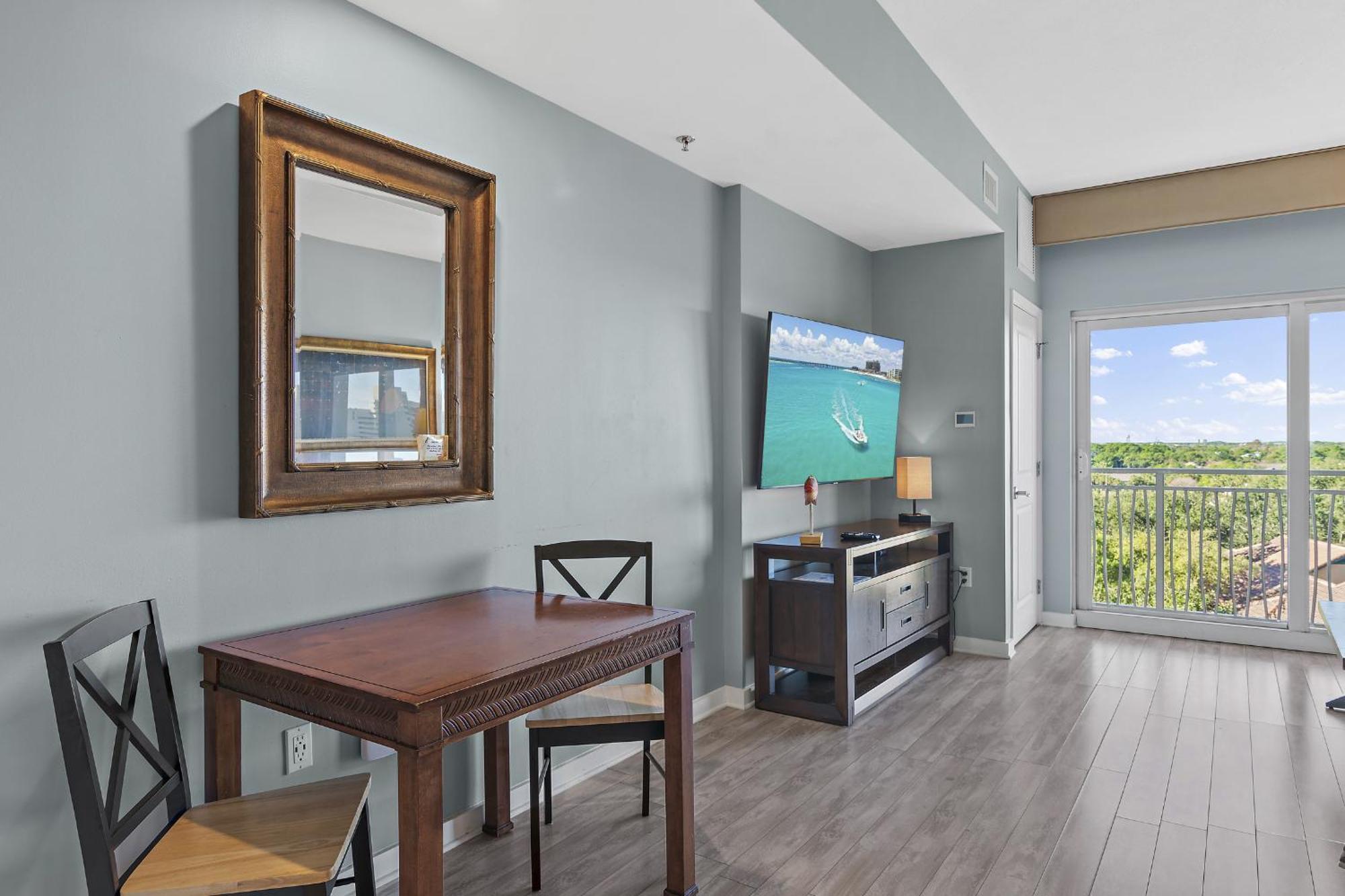 Sandestin Resort Luau By Tufan Room photo